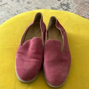 Size 10 Wide Hush Puppy Loafer Pink Suede